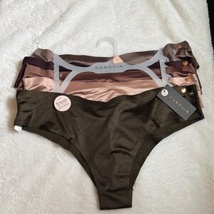 NWT 5-pack Danskin panties